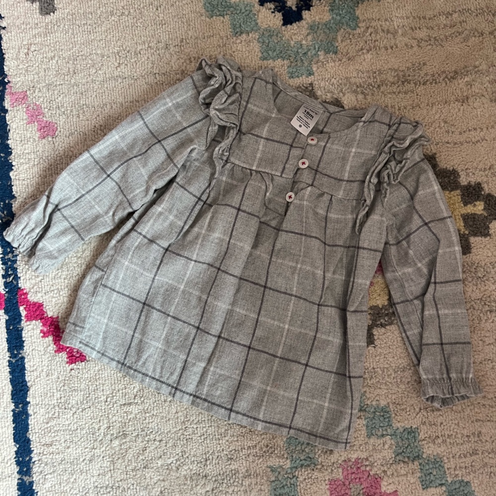 Carters Toddler Girl Gray Plaid Ruffle Flannel Top Size 18 Months